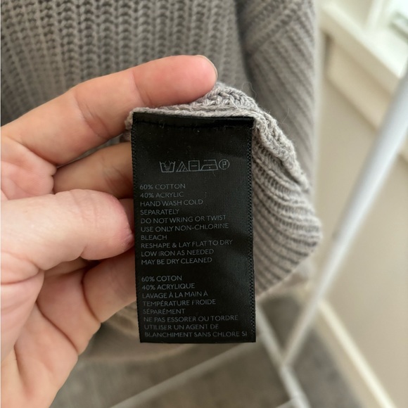 Urban Outfitters Knit Sweater - Picture 5 of 5